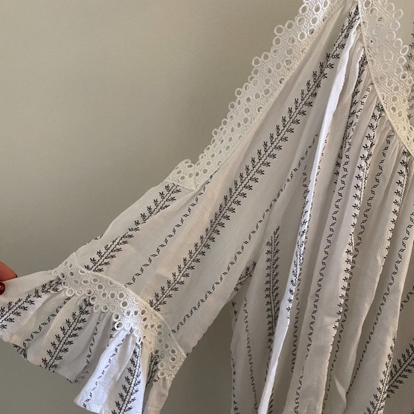 Hers & Mine Cold Shoulder Top - Picture 2 of 5